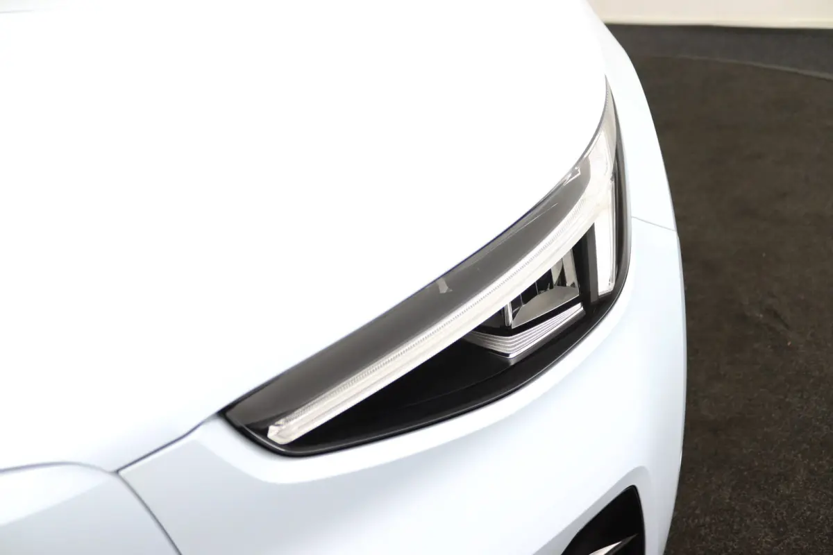 Single Motor Extended Range Plus Dark 82 kWh | SoH 100% | Panoramadak | Harman/Kardon | 360 Camera | Stoelverwarming | Keyless | BLIS | Adaptive Cruise