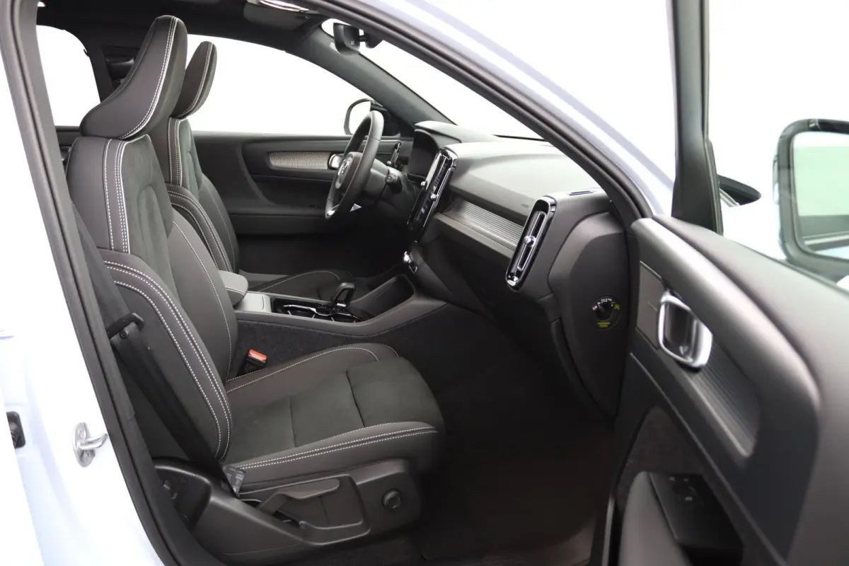 Single Motor Extended Range Plus Dark 82 kWh | SoH 100% | Panoramadak | Harman/Kardon | 360 Camera | Stoelverwarming | Keyless | BLIS | Adaptive Cruise
