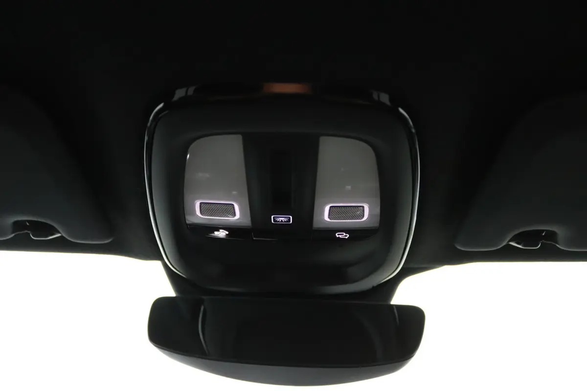 Single Motor Extended Range Plus Dark 82 kWh | SoH 100% | Panoramadak | Harman/Kardon | 360 Camera | Stoelverwarming | Keyless | BLIS | Adaptive Cruise
