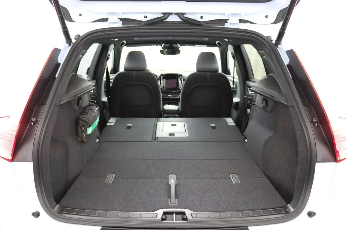 Single Motor Extended Range Plus Dark 82 kWh | SoH 100% | Panoramadak | Harman/Kardon | 360 Camera | Stoelverwarming | Keyless | BLIS | Adaptive Cruise