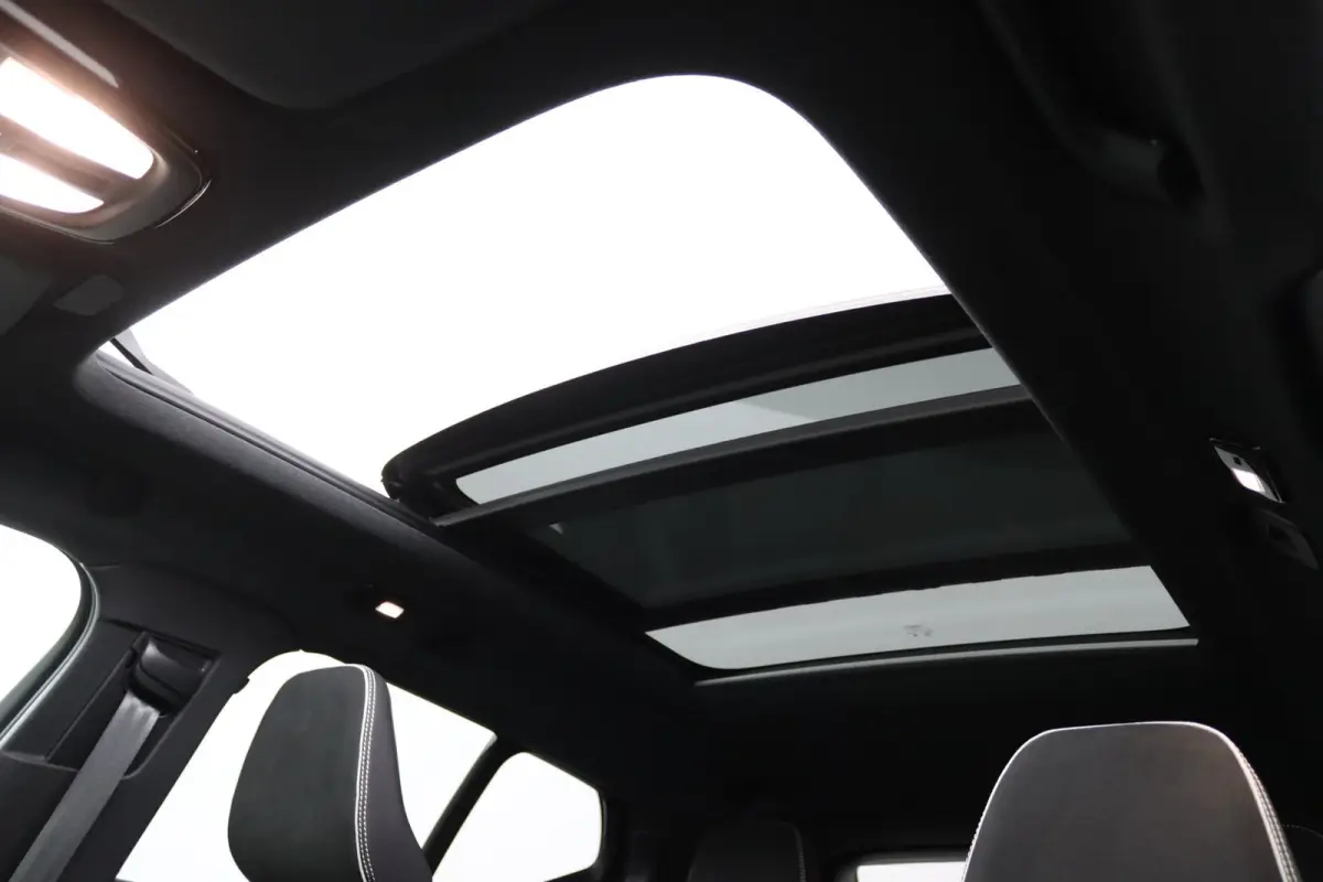 Single Motor Extended Range Plus Dark 82 kWh | SoH 100% | Panoramadak | Harman/Kardon | 360 Camera | Stoelverwarming | Keyless | BLIS | Adaptive Cruise