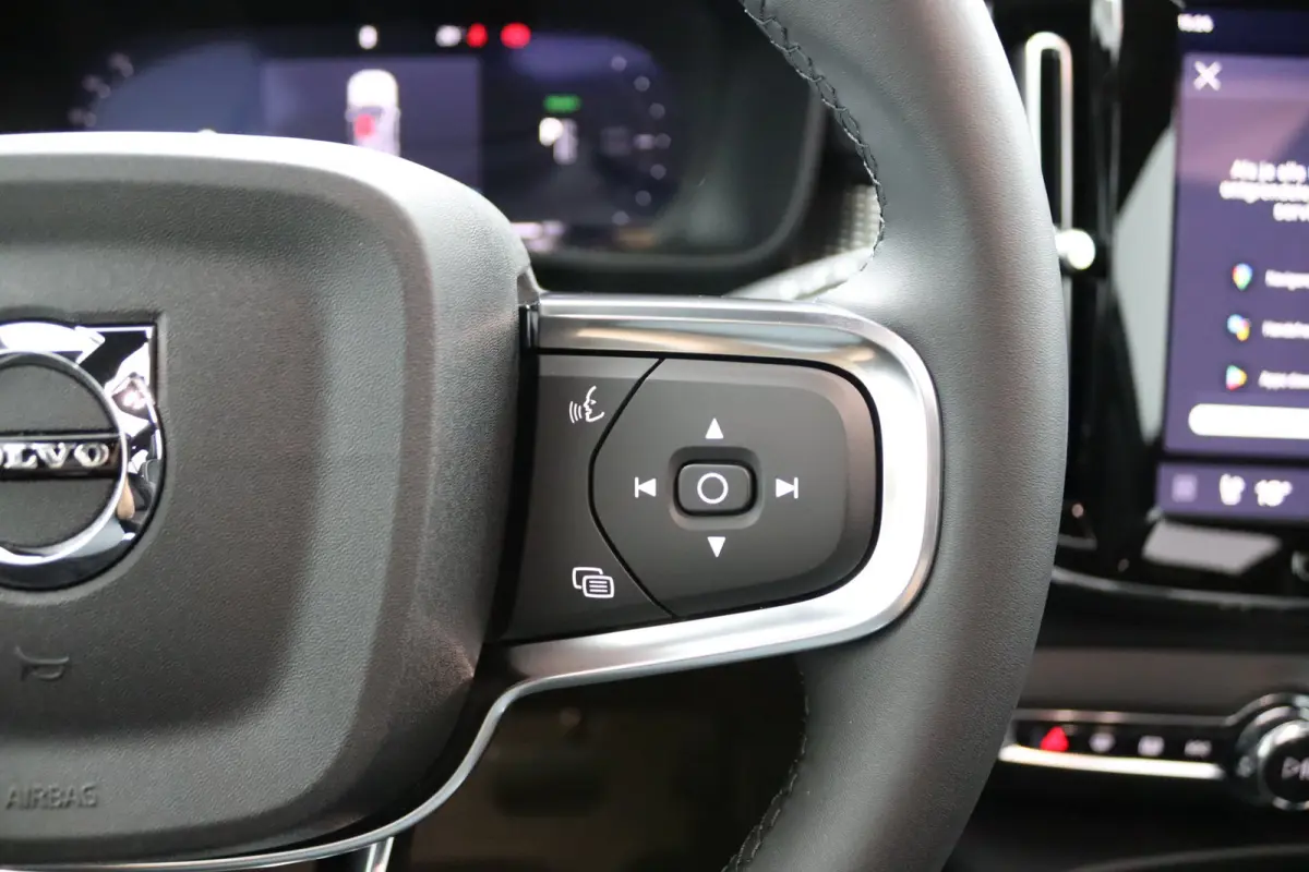 Single Motor Extended Range Plus Dark 82 kWh | SoH 100% | Panoramadak | Harman/Kardon | 360 Camera | Stoelverwarming | Keyless | BLIS | Adaptive Cruise
