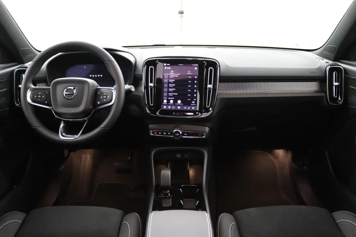 Single Motor Extended Range Plus Dark 82 kWh | SoH 100% | Panoramadak | Harman/Kardon | 360 Camera | Stoelverwarming | Keyless | BLIS | Adaptive Cruise