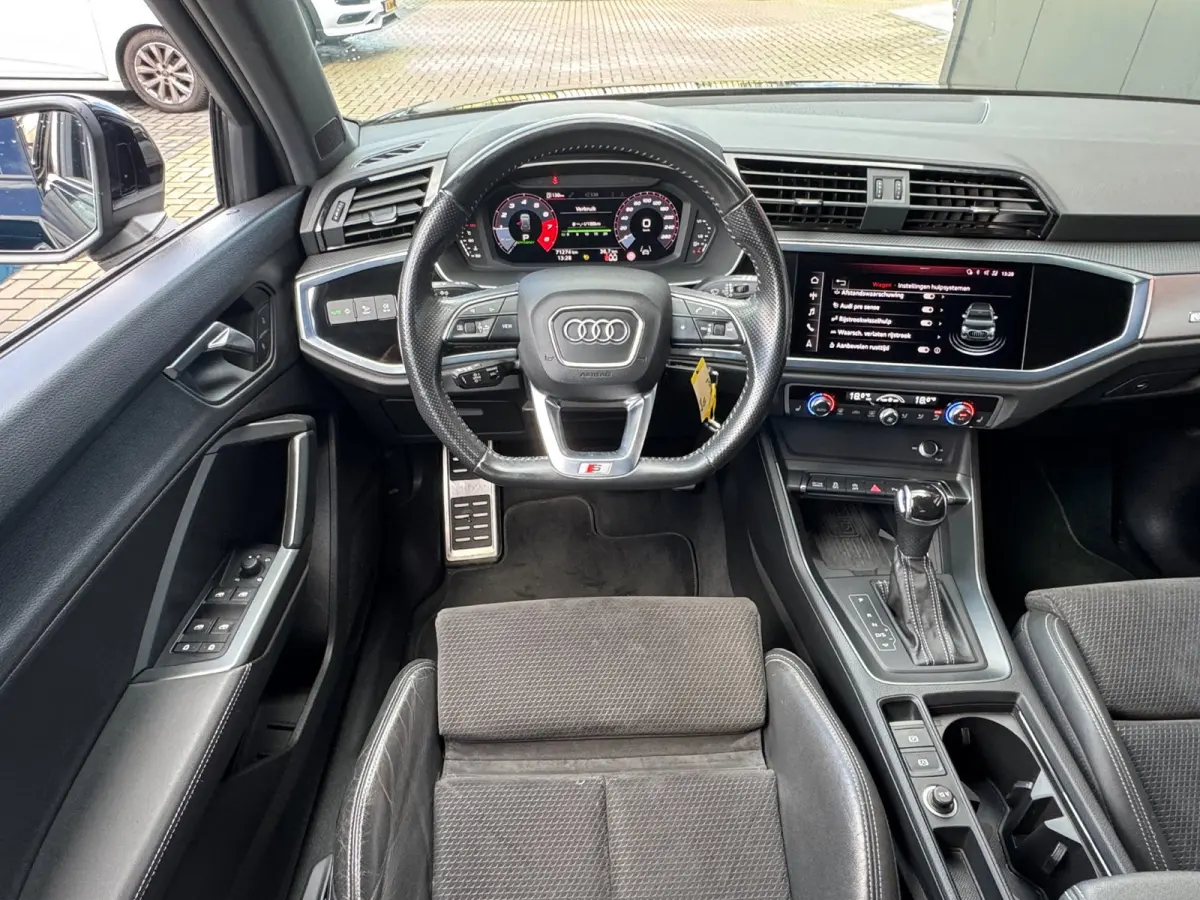 35 TFSI S edition | Black on Black |Stoelverwarming | 20 inch | LED