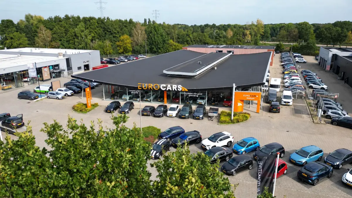 xDrive30e 292pk Hybrid Steptronic M Sport DEMO Navigatie Apple Carplay/Android Auto Parkeersensoren Camera Panoramadak Adaptive Cruise Control Adaptieve LED-koplampen Sound-systeem Harman-Ka
