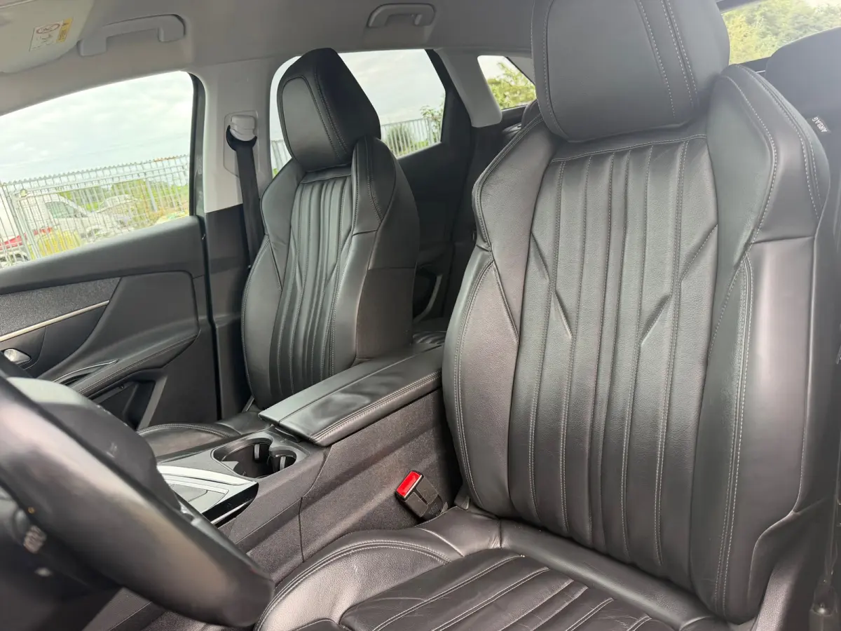1.2 PureTech Allure - Smart Grey - Leder Claudia Mistral/Carplay/Dab+