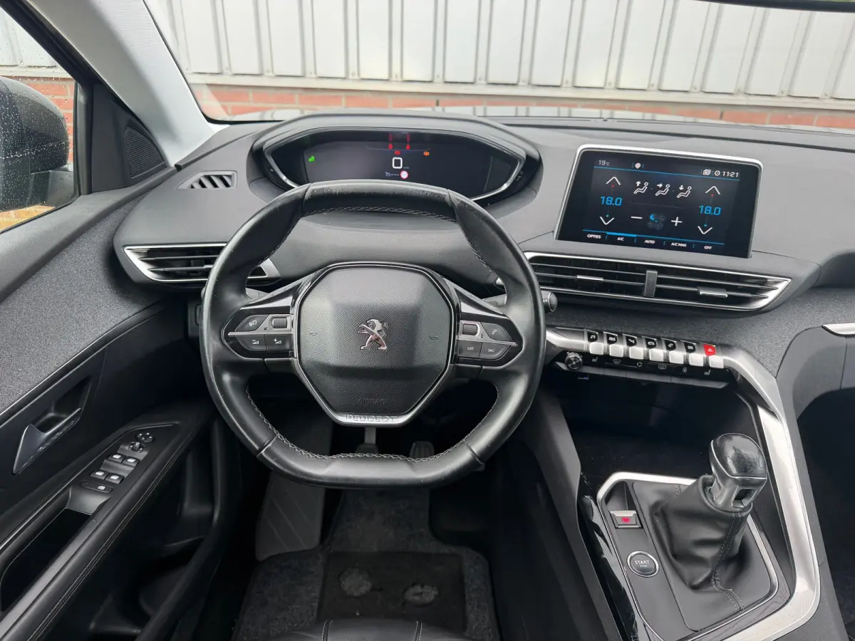 1.2 PureTech Allure - Smart Grey - Leder Claudia Mistral/Carplay/Dab+
