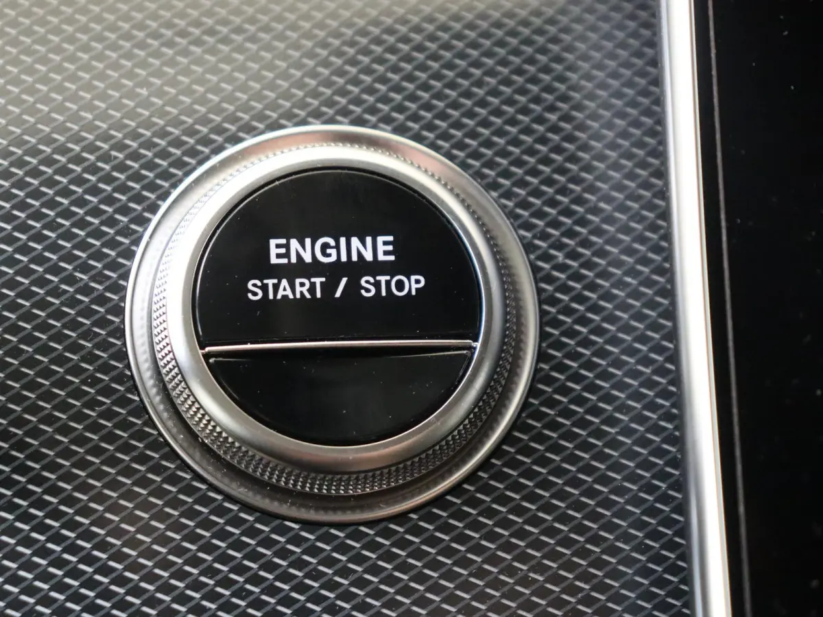4MATIC Luxury Line / 19 inch AMG/ Achteruitrijcamera/ Stoelverwarming/