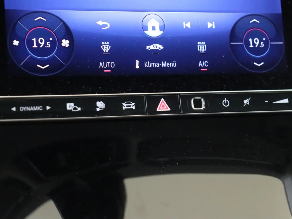 4MATIC Luxury Line / 19 inch AMG/ Achteruitrijcamera/ Stoelverwarming/