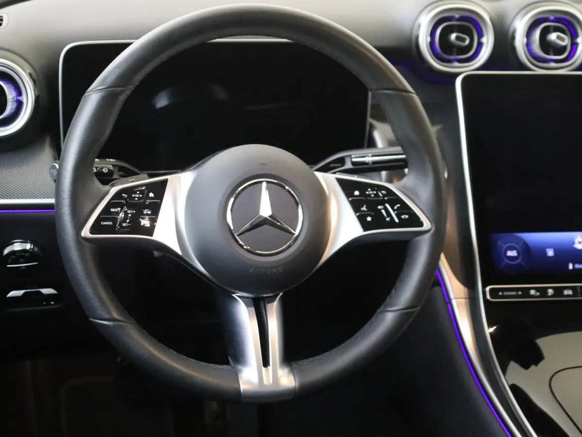 4MATIC Luxury Line / 19 inch AMG/ Achteruitrijcamera/ Stoelverwarming/