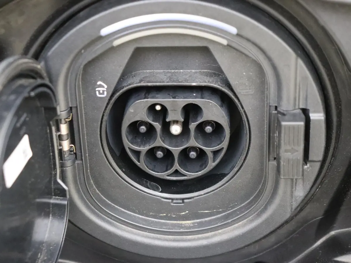 4MATIC Luxury Line / 19 inch AMG/ Achteruitrijcamera/ Stoelverwarming/