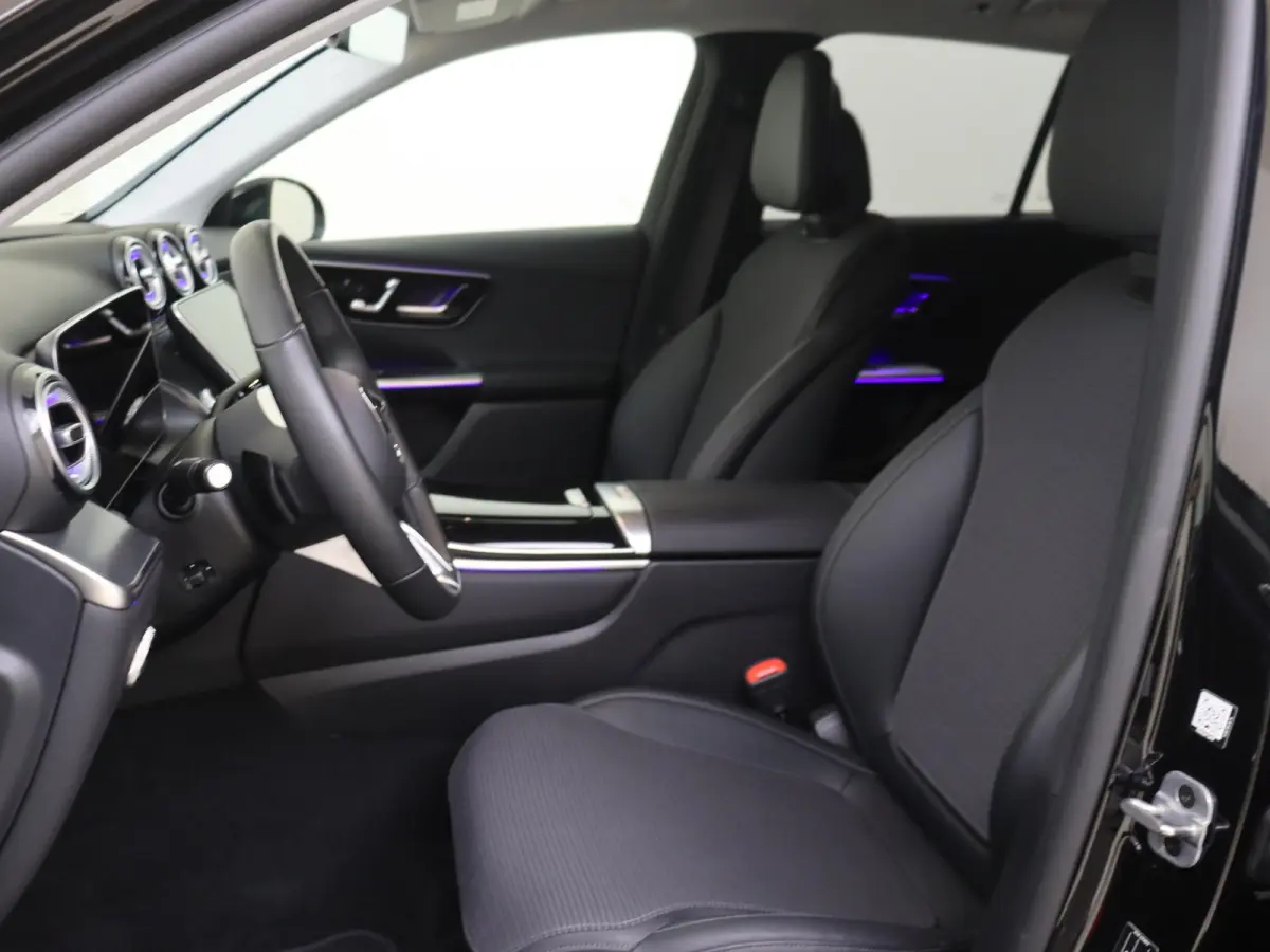 4MATIC Luxury Line / 19 inch AMG/ Achteruitrijcamera/ Stoelverwarming/