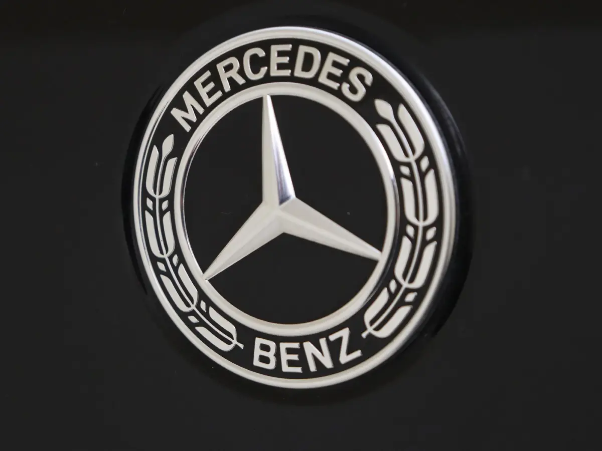 4MATIC Luxury Line / 19 inch AMG/ Achteruitrijcamera/ Stoelverwarming/