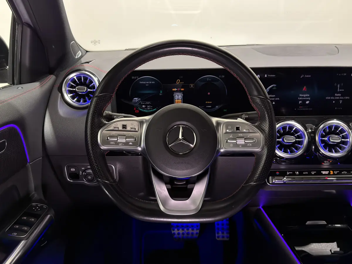 300 4MATIC Business Solution 67 kWh | SOH 94,2 % | AMG Styling