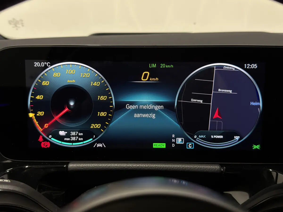 300 4MATIC Business Solution 67 kWh | SOH 94,2 % | AMG Styling