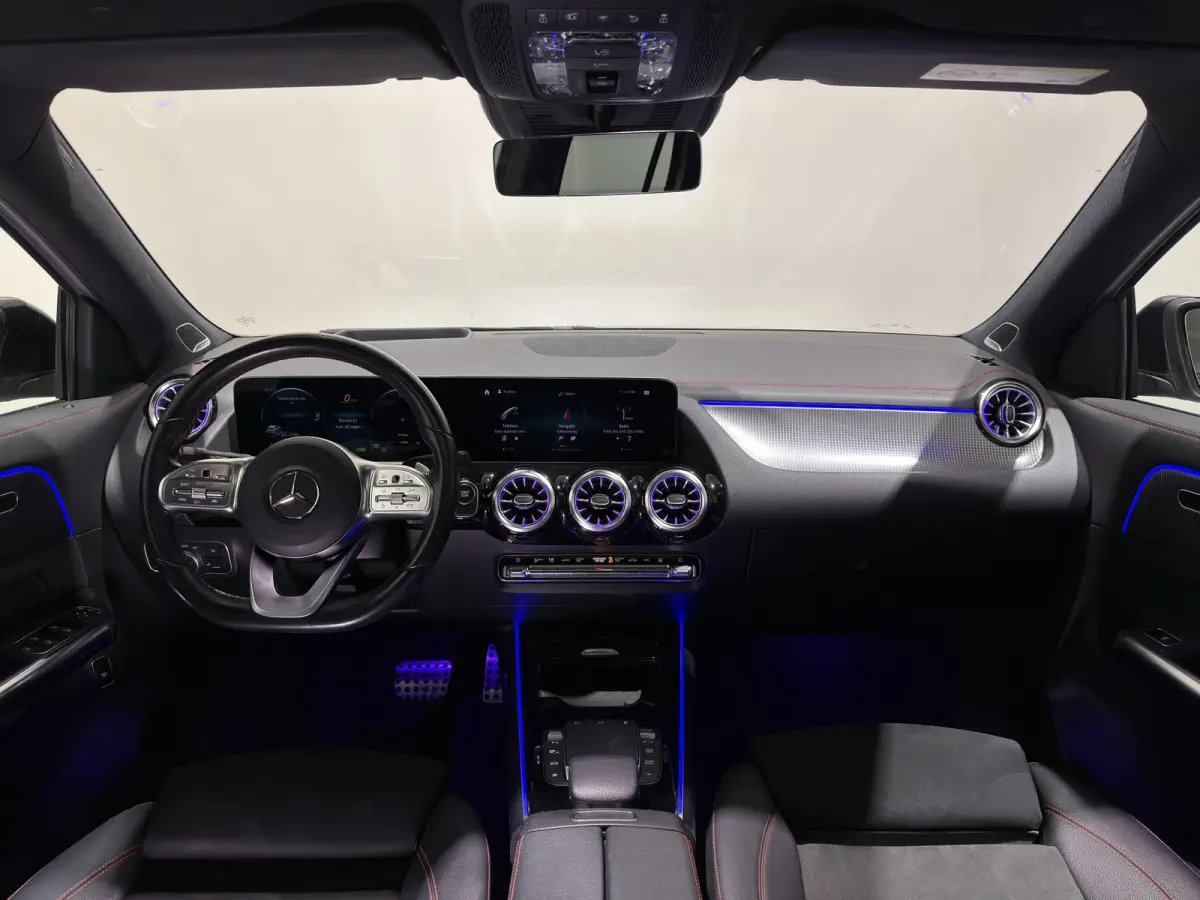 300 4MATIC Business Solution 67 kWh | SOH 94,2 % | AMG Styling