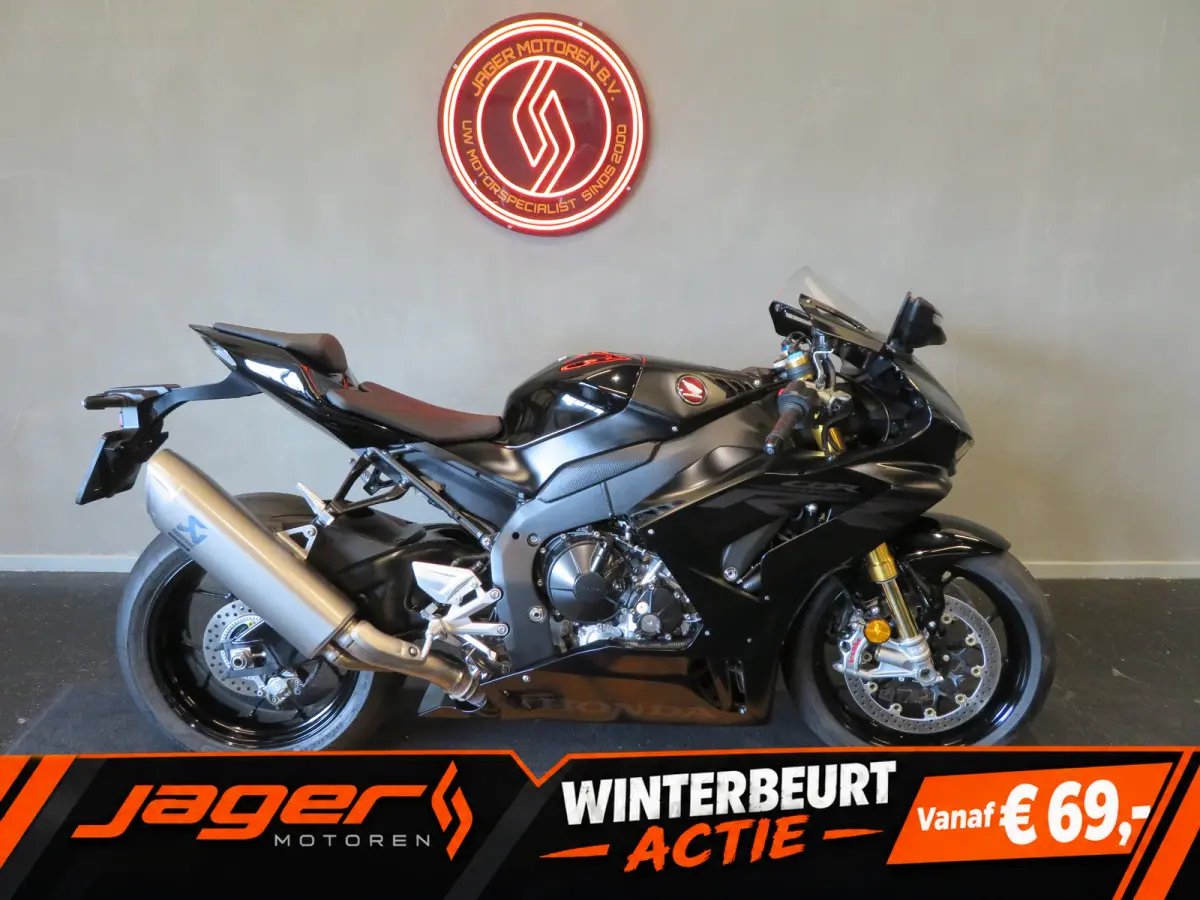 CBR 1000 RR-R SP FIREBLADE TOPPER!