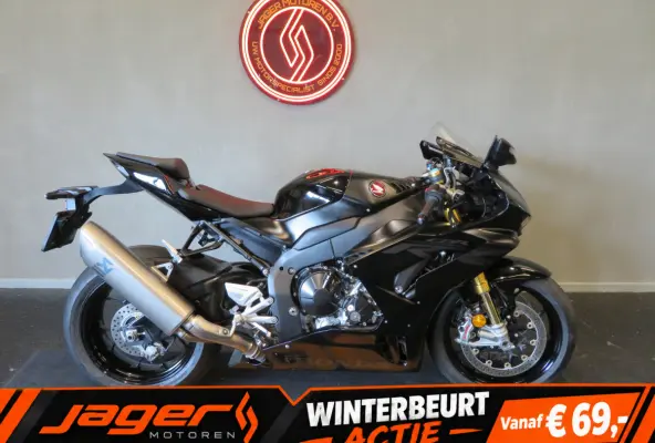 CBR 1000 RR-R SP FIREBLADE TOPPER!