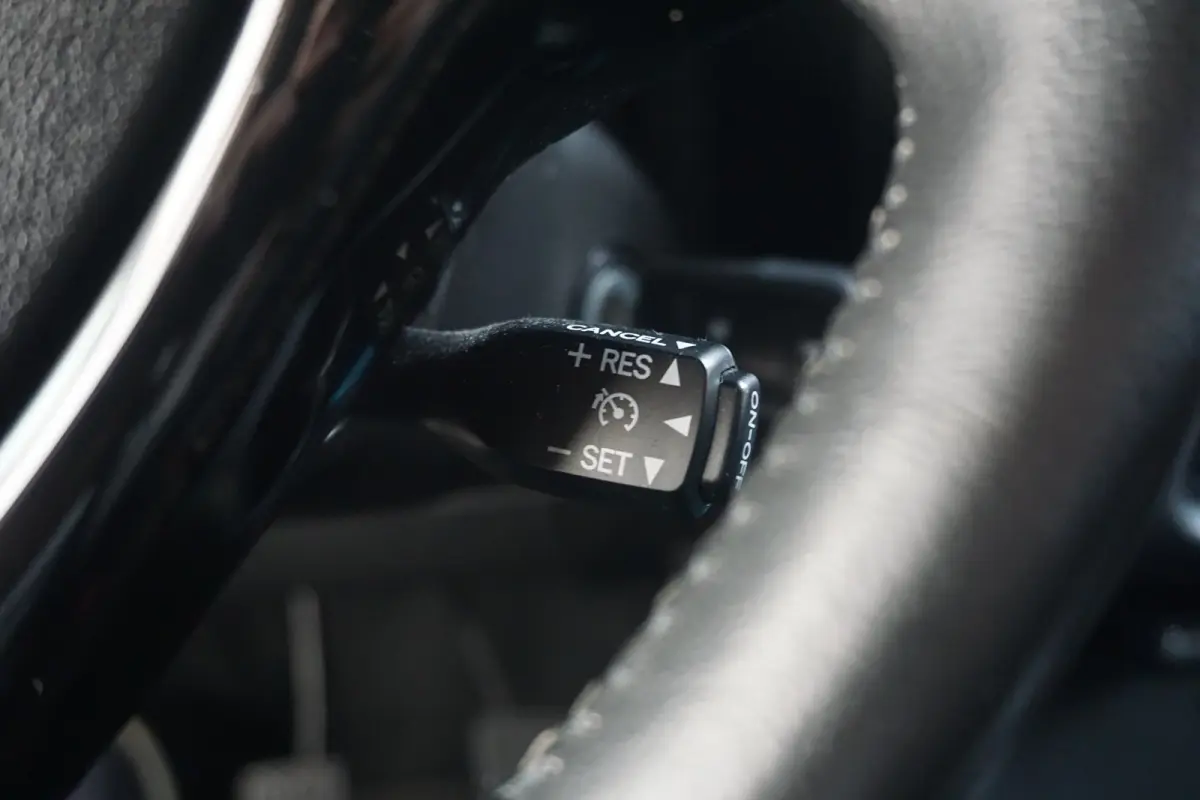 1.0 VVT-i x-joy | Stoelverwarming | Camera | Dealer Onderhouden |