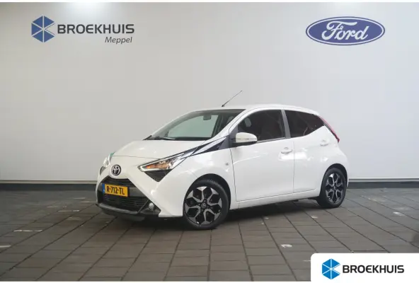 1.0 VVT-i x-joy | Stoelverwarming | Camera | Dealer Onderhouden |