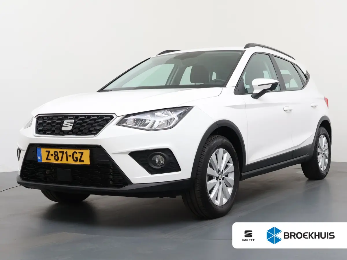 1.0 TSI Style / Navigatie / Parkeersensoren / Carplay / ECC / LED / 16'' LMV