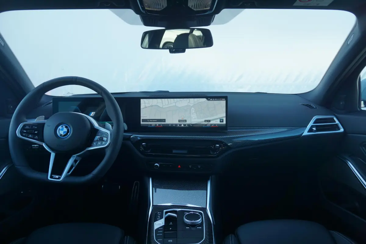 330e | M Sportpakket Pro | Schuif-/kanteldak | Harman Kardon | Driving Assistant Professional