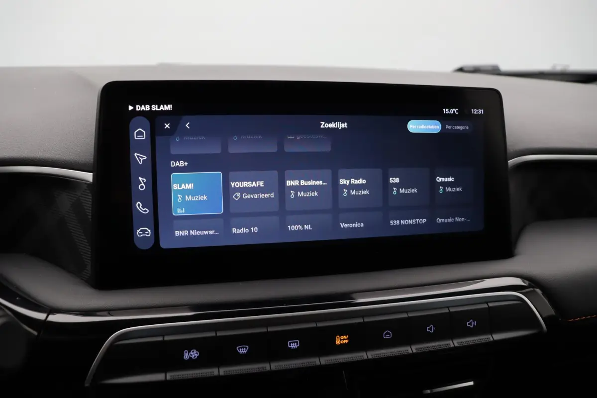 1.5 Luxury | Apple Carplay & Android Auto | Rondomzicht Camera | Stoel en Stuurwielverwarming |