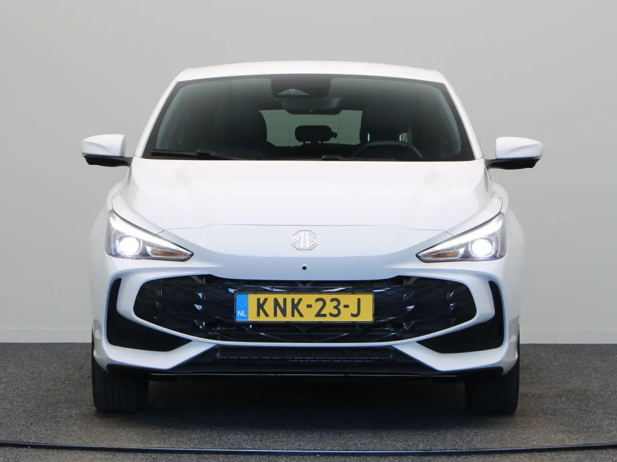 1.5 Luxury | Apple Carplay & Android Auto | Rondomzicht Camera | Stoel en Stuurwielverwarming |