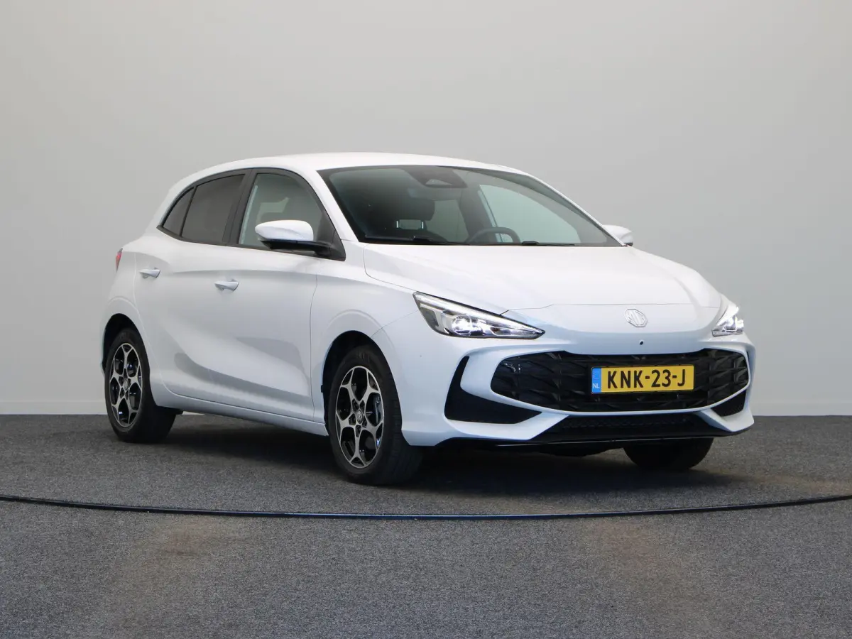 1.5 Luxury | Apple Carplay & Android Auto | Rondomzicht Camera | Stoel en Stuurwielverwarming |