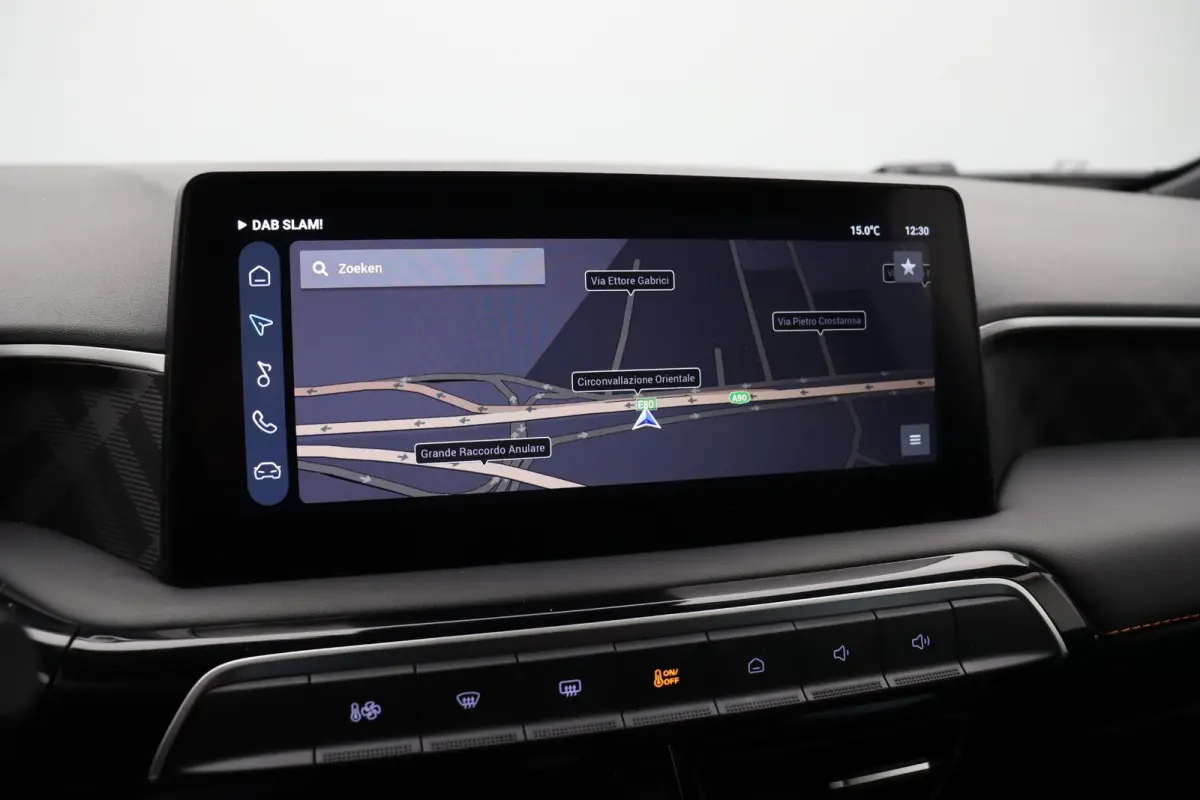 1.5 Luxury | Apple Carplay & Android Auto | Rondomzicht Camera | Stoel en Stuurwielverwarming |