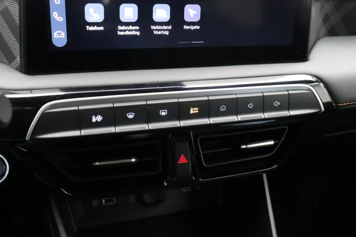 1.5 Luxury | Apple Carplay & Android Auto | Rondomzicht Camera | Stoel en Stuurwielverwarming |