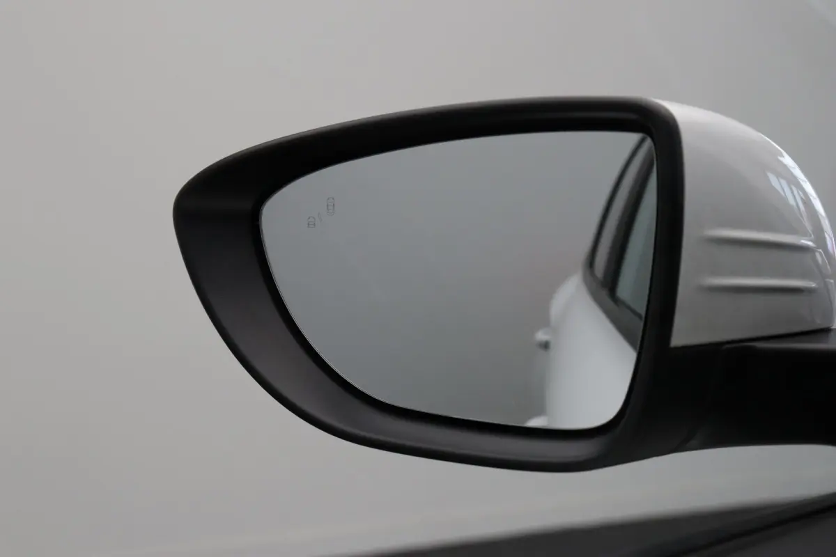 1.5 Luxury | Apple Carplay & Android Auto | Rondomzicht Camera | Stoel en Stuurwielverwarming |