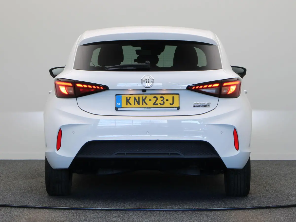 1.5 Luxury | Apple Carplay & Android Auto | Rondomzicht Camera | Stoel en Stuurwielverwarming |