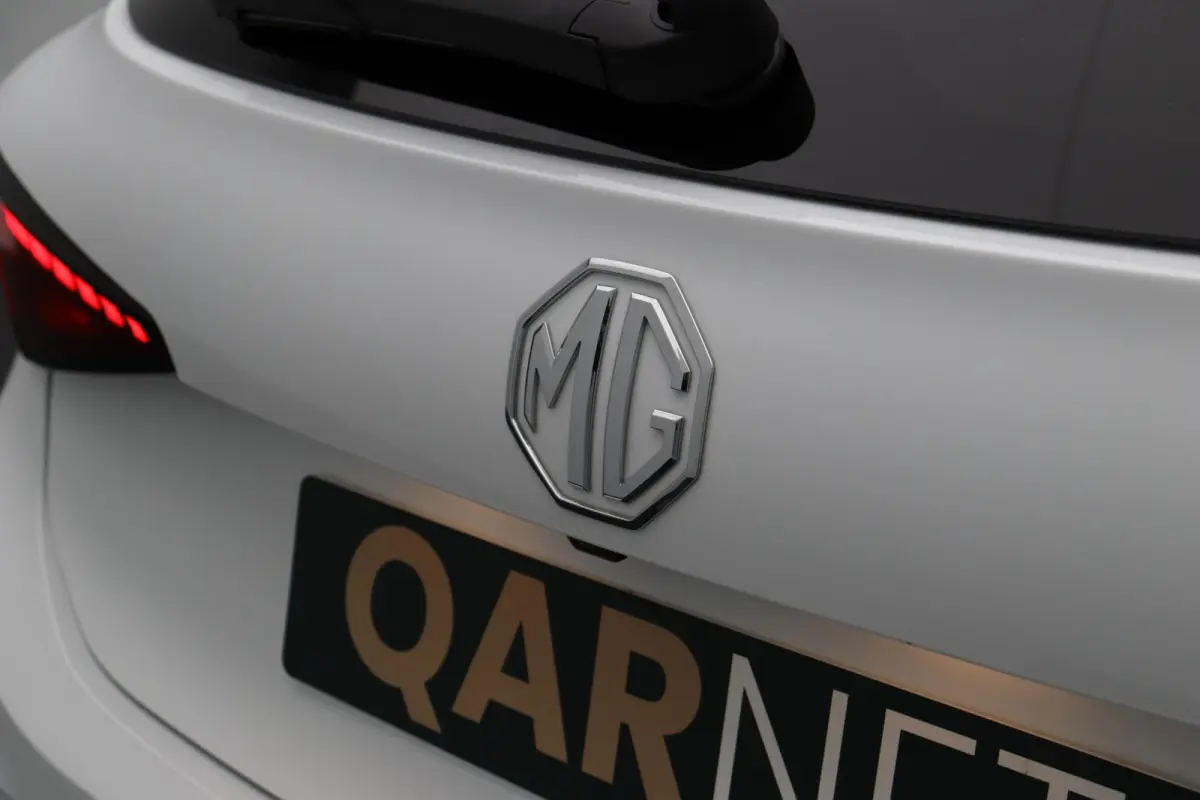 1.5 Luxury | Apple Carplay & Android Auto | Rondomzicht Camera | Stoel en Stuurwielverwarming |