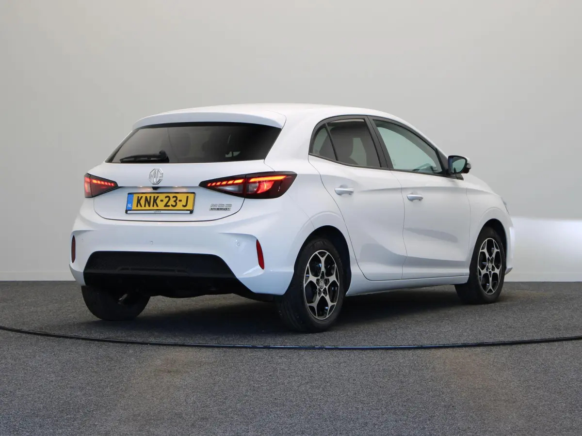 1.5 Luxury | Apple Carplay & Android Auto | Rondomzicht Camera | Stoel en Stuurwielverwarming |
