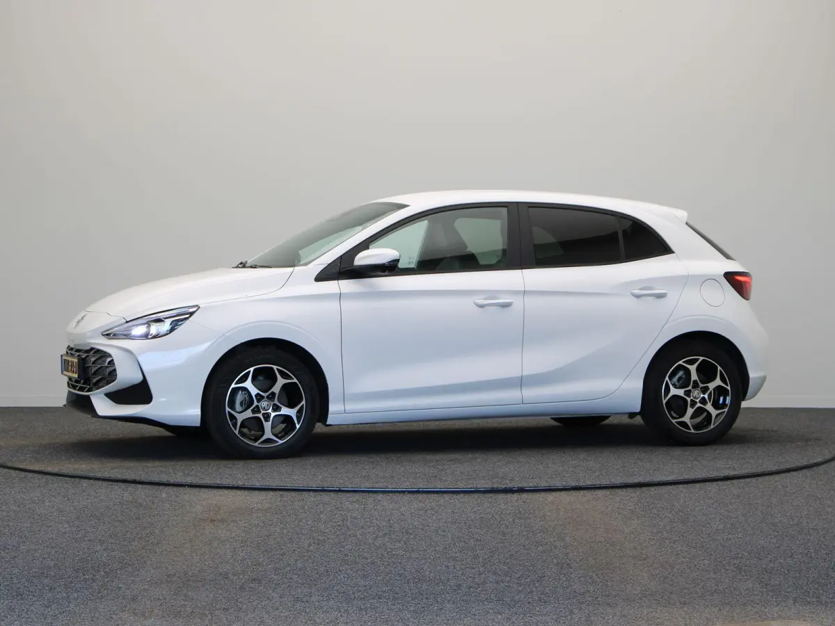 1.5 Luxury | Apple Carplay & Android Auto | Rondomzicht Camera | Stoel en Stuurwielverwarming |