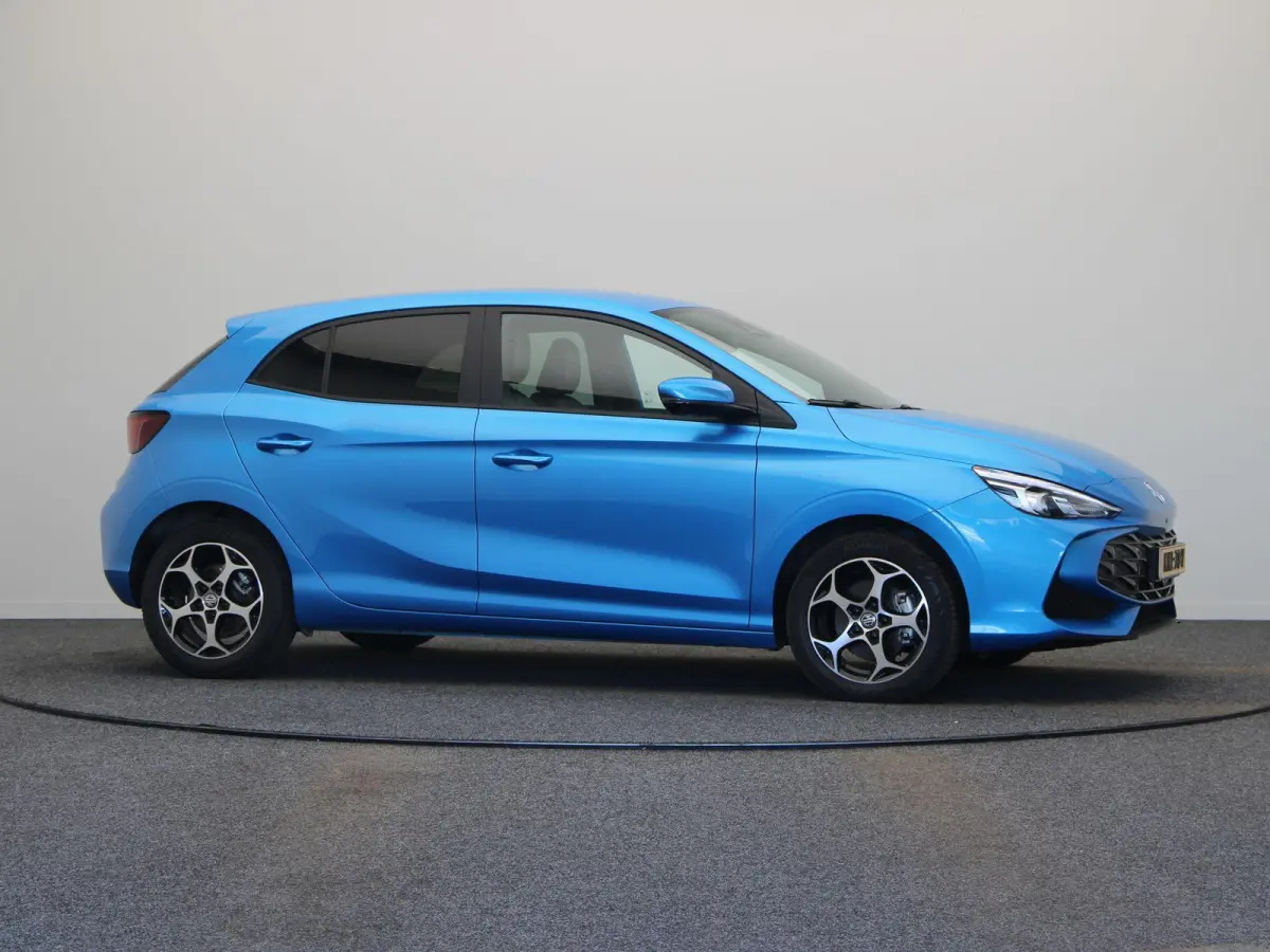 1.5 Luxury | Apple Carplay & Android Auto | Rondomzicht Camera | Stoel en Stuurwielverwarming |