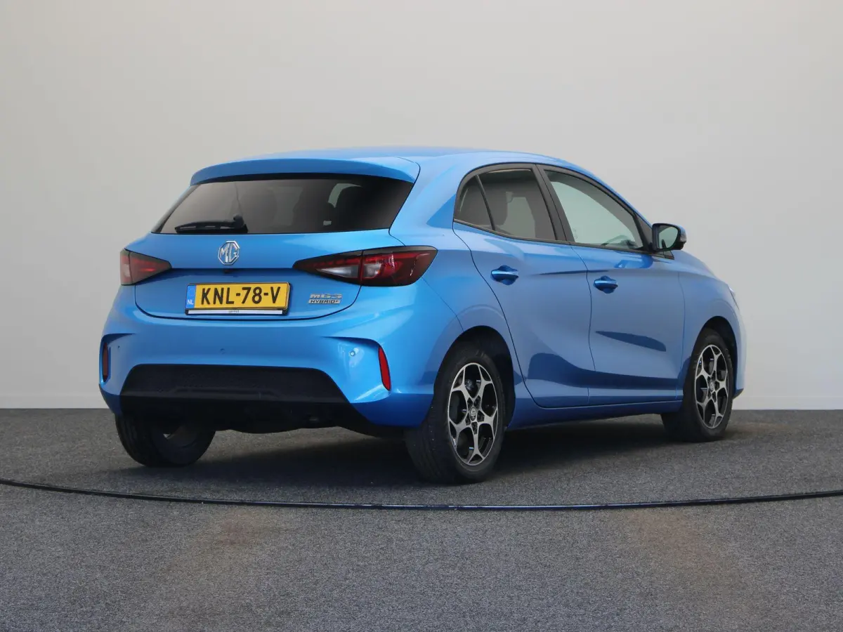 1.5 Luxury | Apple Carplay & Android Auto | Rondomzicht Camera | Stoel en Stuurwielverwarming |