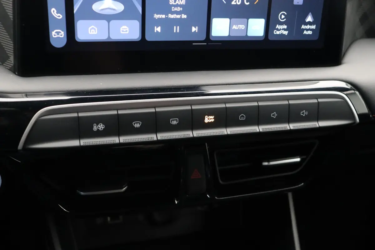 1.5 Luxury | Apple Carplay & Android Auto | Rondomzicht Camera | Stoel en Stuurwielverwarming |