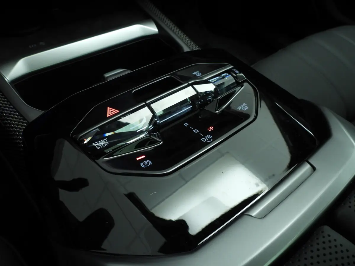 M70 xDrive Executive Pack | Executive Lounge | Connoisseur Pack | Sky Lounge