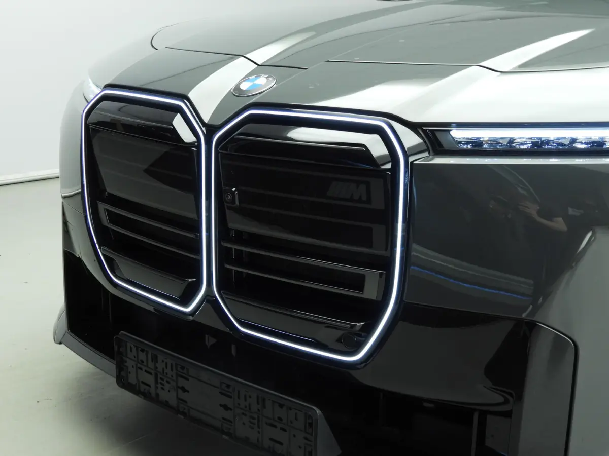 M70 xDrive Executive Pack | Executive Lounge | Connoisseur Pack | Sky Lounge