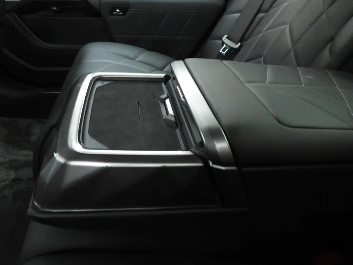 M70 xDrive Executive Pack | Executive Lounge | Connoisseur Pack | Sky Lounge