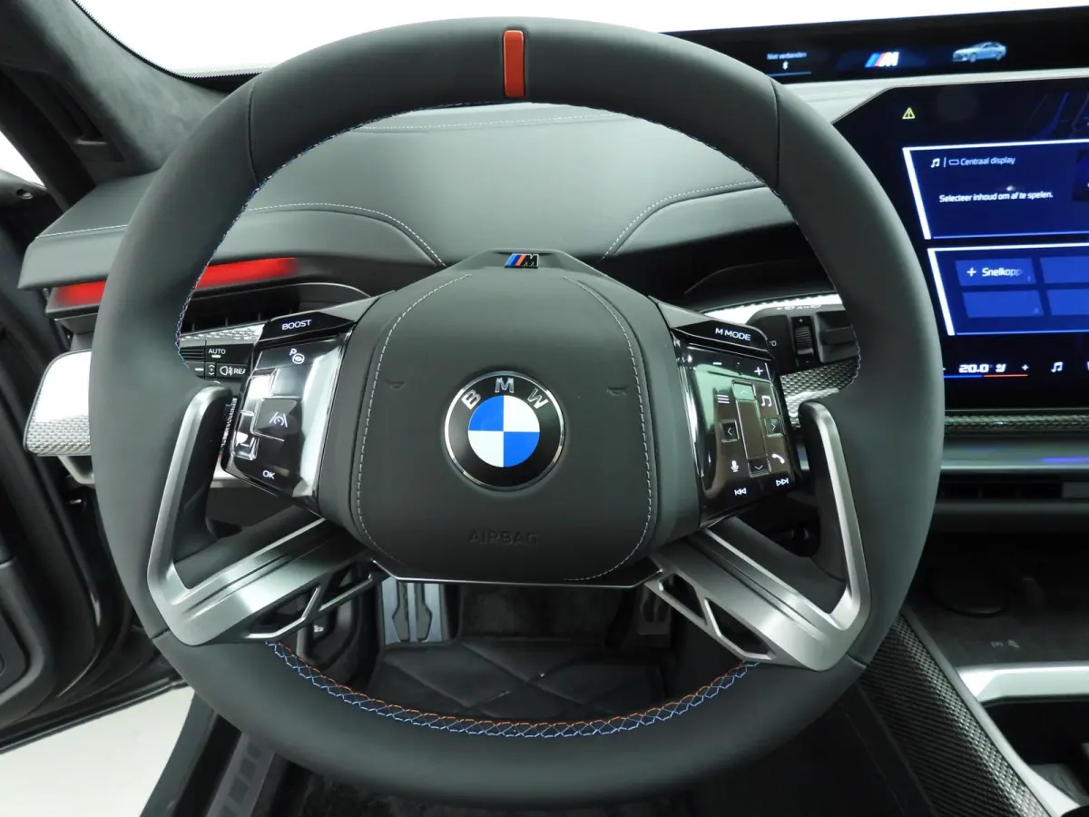 M70 xDrive Executive Pack | Executive Lounge | Connoisseur Pack | Sky Lounge