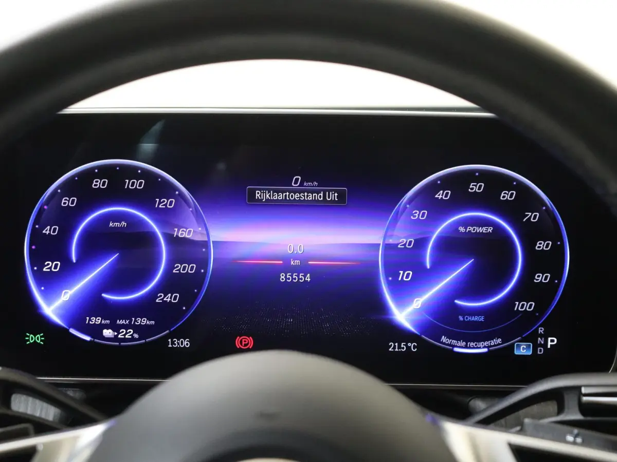 300 Luxury Line 89 kWh /Burmester /Head-up display /Elek. Trekhaak /96,21% SOH