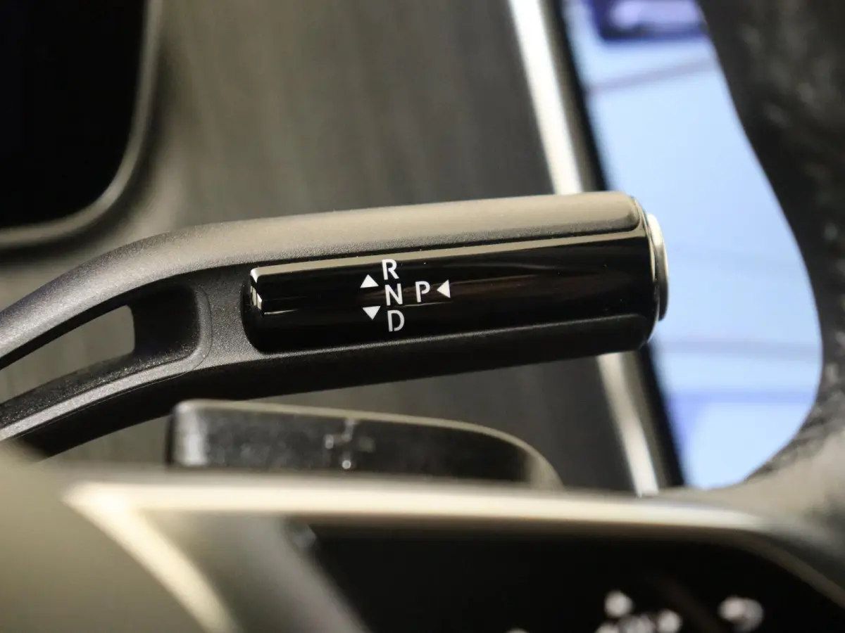 300 Luxury Line 89 kWh /Burmester /Head-up display /Elek. Trekhaak /96,21% SOH