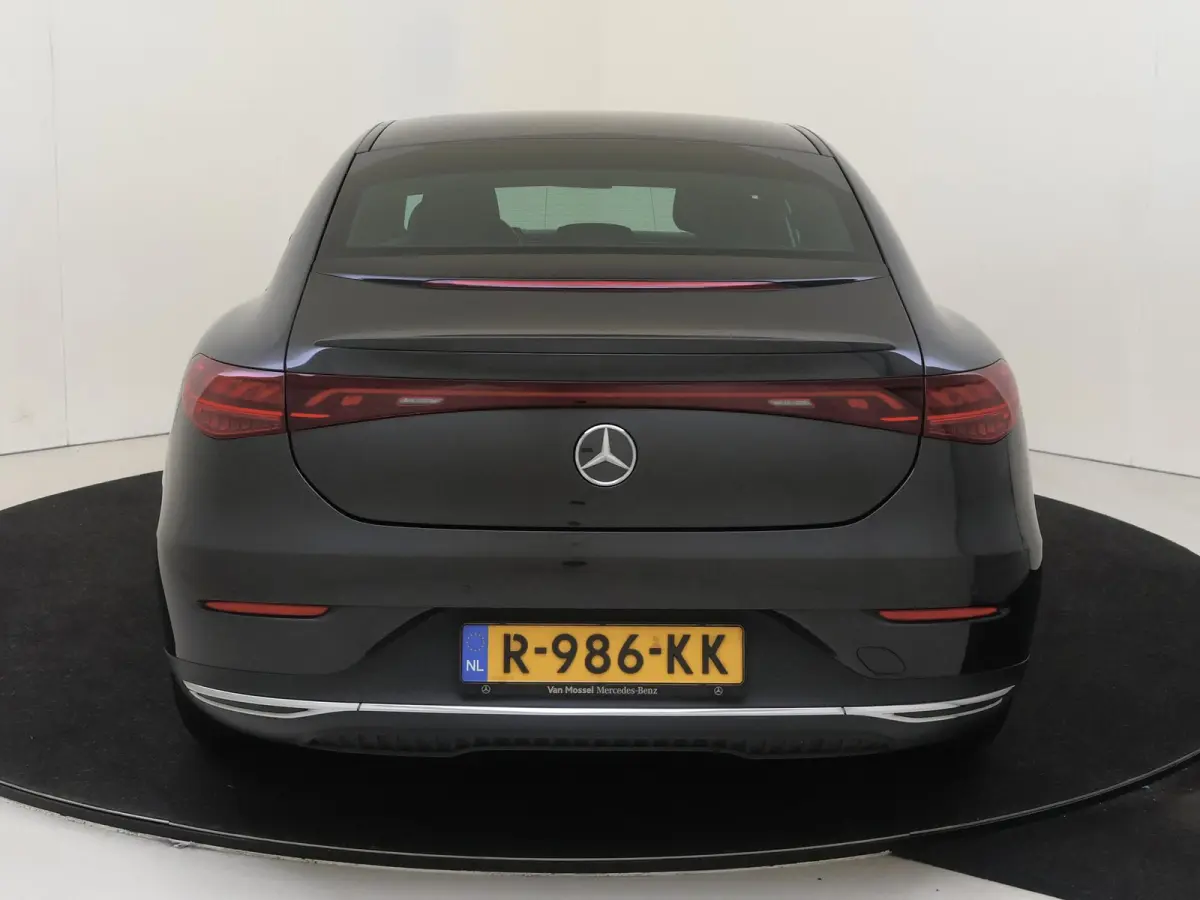 300 Luxury Line 89 kWh /Burmester /Head-up display /Elek. Trekhaak /96,21% SOH