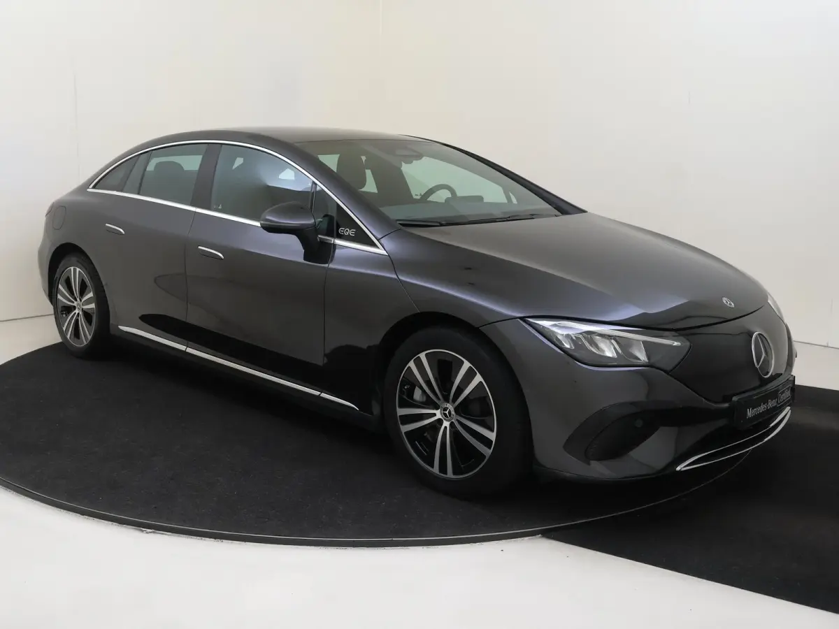 300 Luxury Line 89 kWh /Burmester /Head-up display /Elek. Trekhaak /96,21% SOH