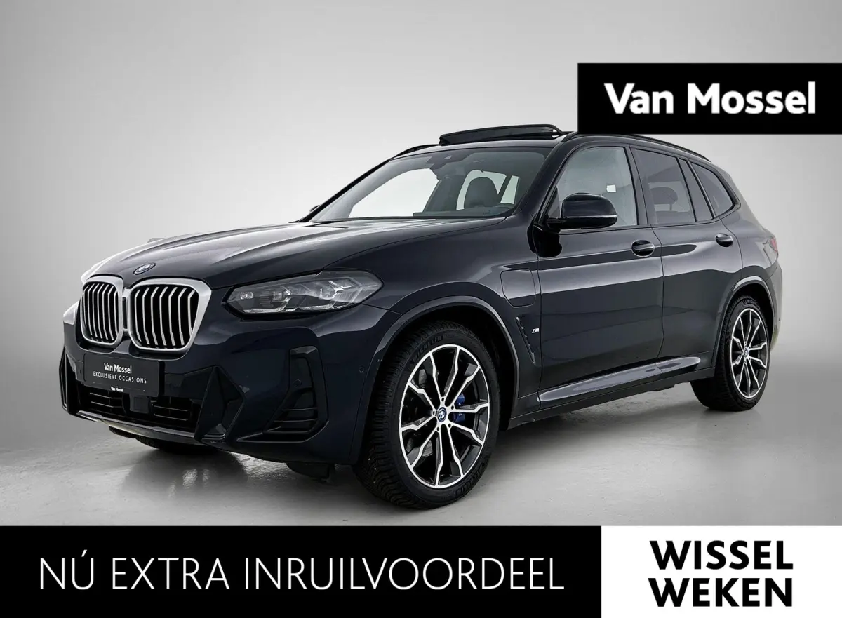 xDrive30e High Executive | LEDER | PANORAMADAK | HARMAN KARDON | HEAD-UP DISPLAY | MEMORY STOELEN | STOELVERWARMING | DODEHOEKSENSOREN | SFEERVERLICHTING | GROOTLICHTASSISTENT | APPLE CARPLA