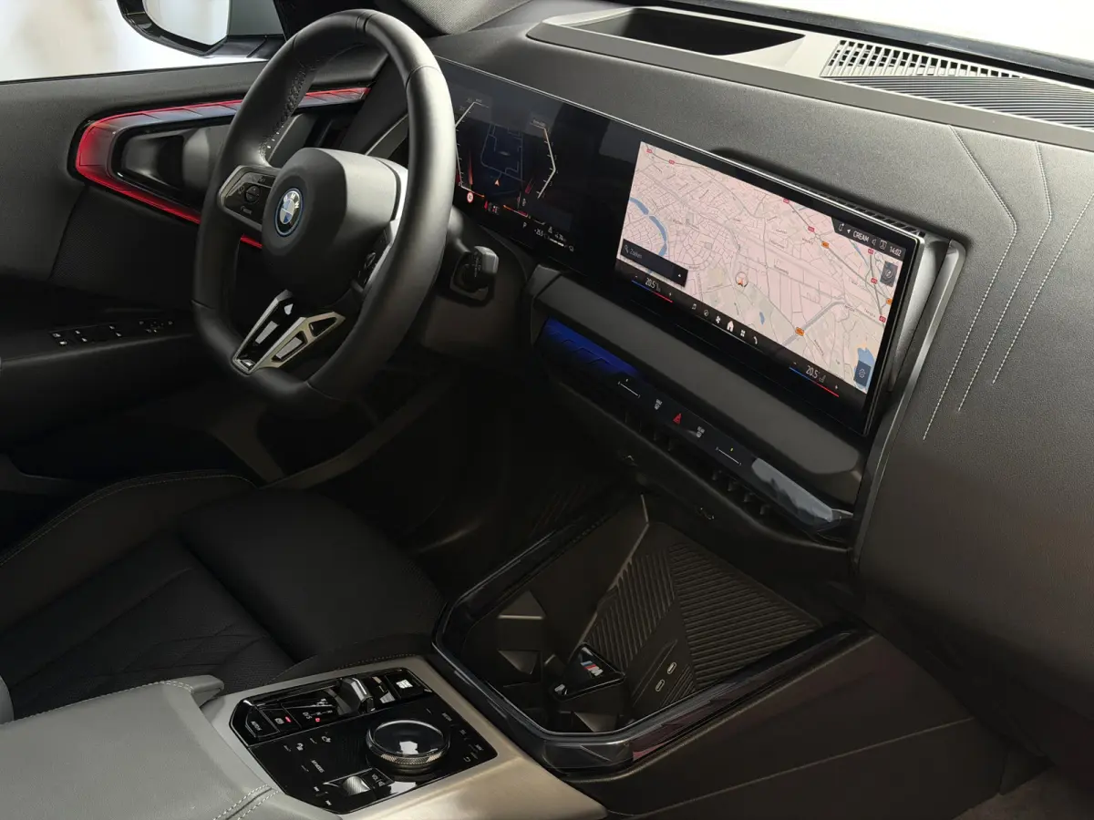 30e 300PK XDRIVE M SPORT / H.KARDON / ICONIC GRILL / 360.CAM / INNOVATION / PANO.DAK / HARMAN KARDON / 360.CAM / INNOVATION / BROOKLYNGRAU METALLIC
