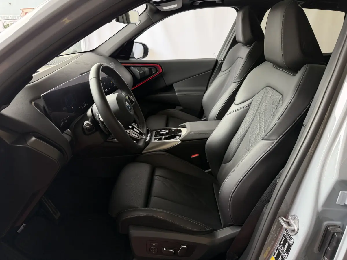 30e 300PK XDRIVE M SPORT / H.KARDON / ICONIC GRILL / 360.CAM / INNOVATION / PANO.DAK / HARMAN KARDON / 360.CAM / INNOVATION / BROOKLYNGRAU METALLIC